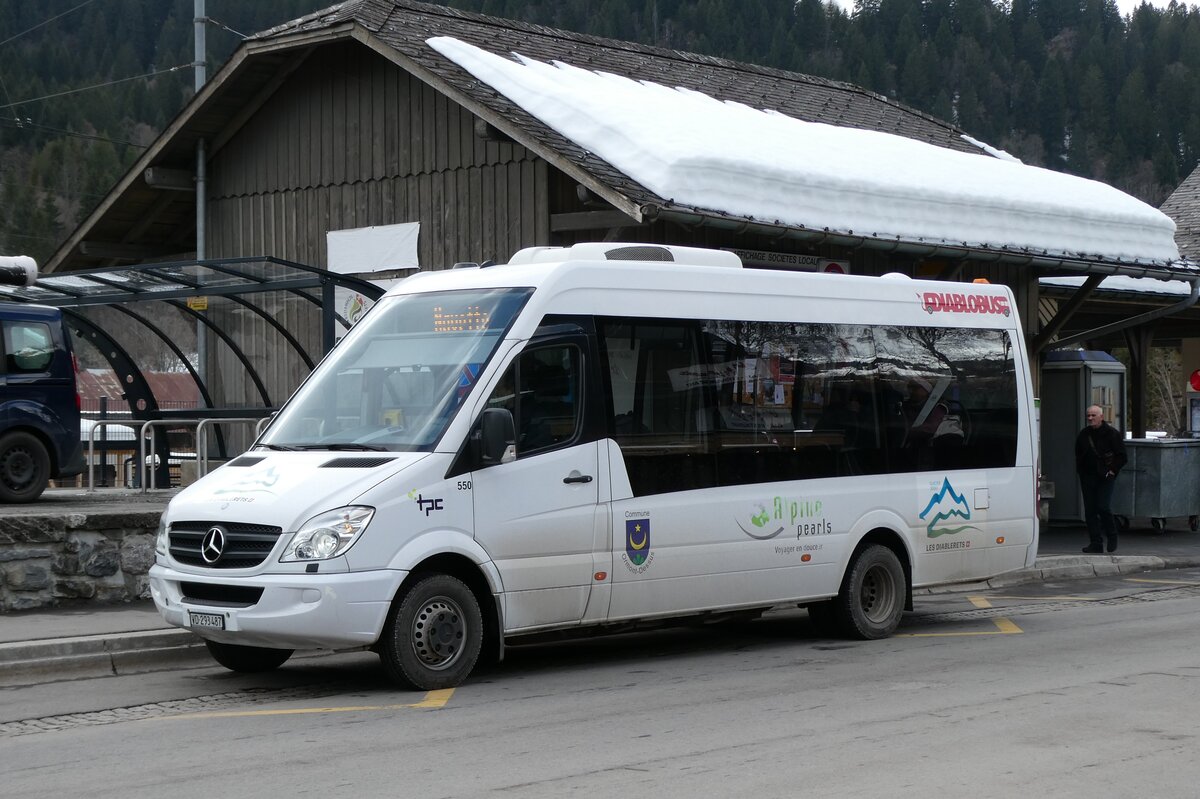 (285'165) - TPC Aigle - Nr. 550/VD 293'487 - Mercedes am 1. M�rz 2026 beim Bahnhof les Diablerets