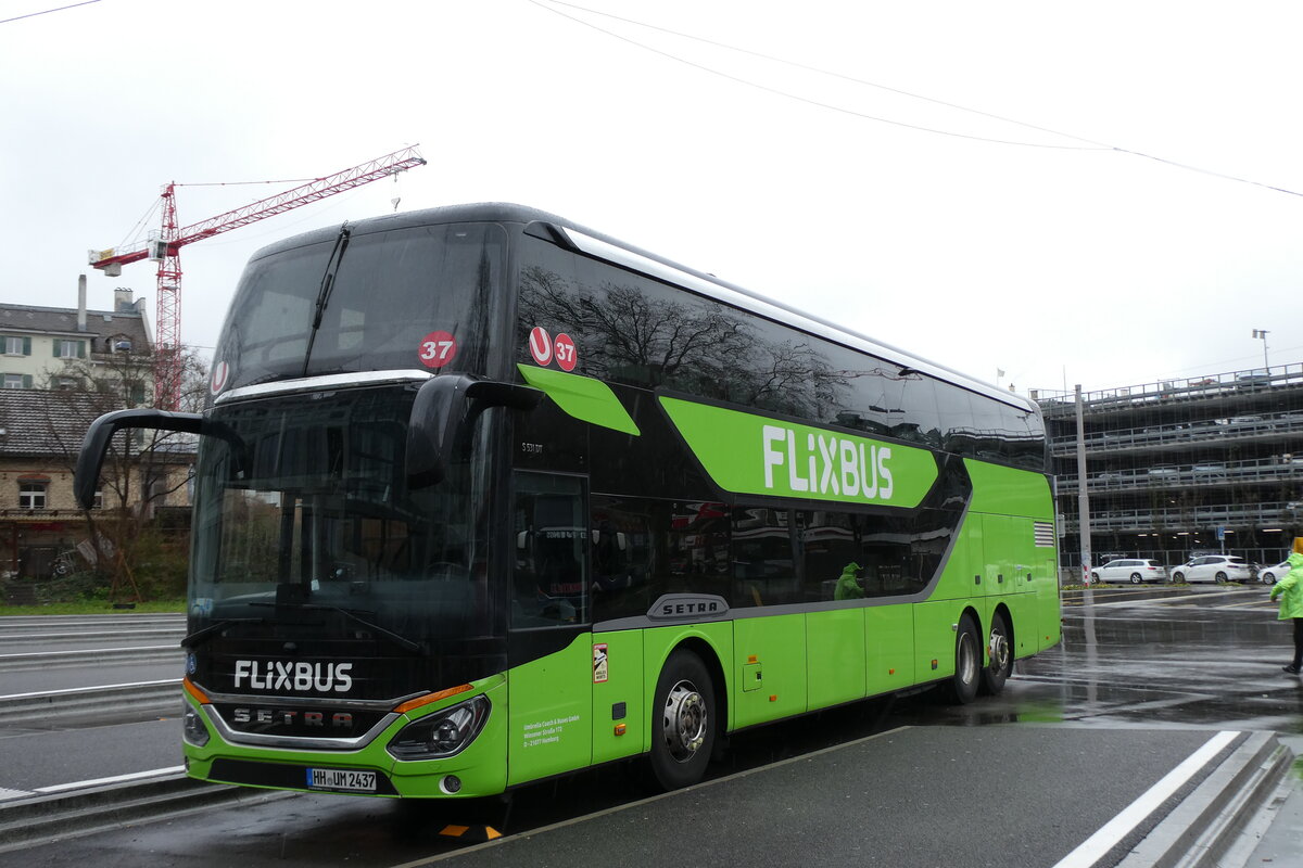 (285'420) - Aus Deutschland: Umbrella, Hamburg - Nr. 37/HH-UM 2437 - Setra am 14. M�rz 2026 in Z�rich, Sihlquai