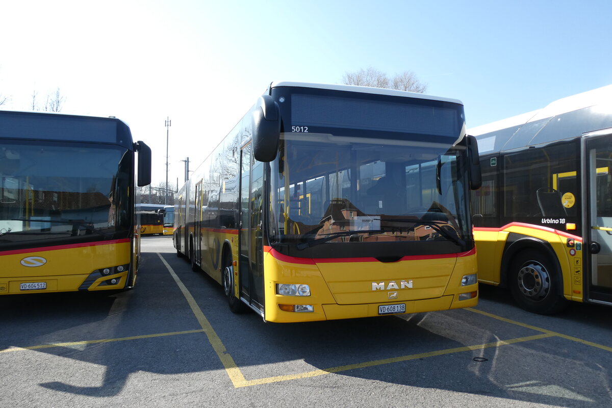 (285'587) - CarPostal Ouest - VD 608'138/PID 5012 - MAN (ex NE 165'376; ex VD 495'042) am 21. M�rz 2026 in Yverdon, Garage