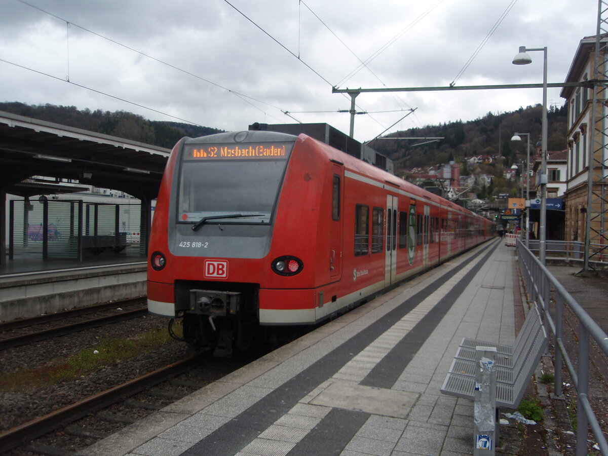 425 818 als S 2 Kaiserslautern Hbf - Mosbach (Baden) in Eberbach. 04.04.2026