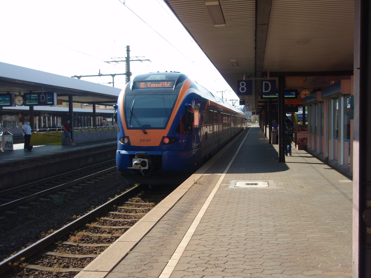 428 007 der Cantus als RB 5 nach Kassel Hbf in Fulda. 13.06.2020