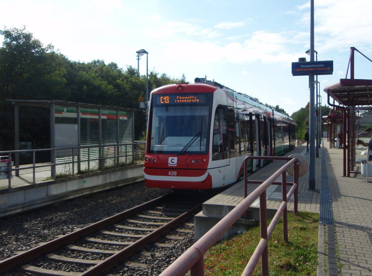 439 der City-Bahn Chemnitz als C 13 aus Chemnitz Technopark in Burgstdt. 25.09.2021