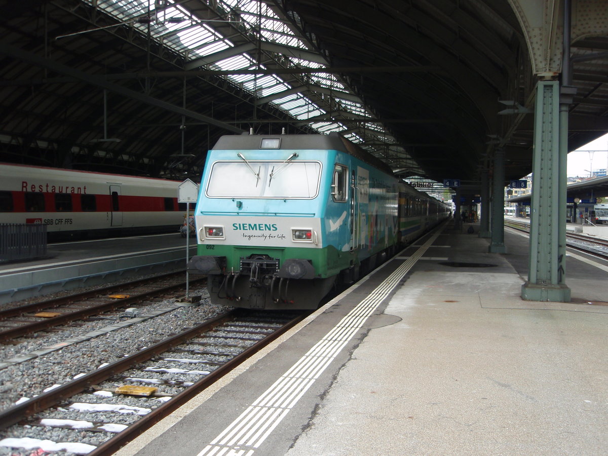 456 092 der Sdostbahn als Voralpen-Express nach Luzern in St. Gallen. 06.05.2019