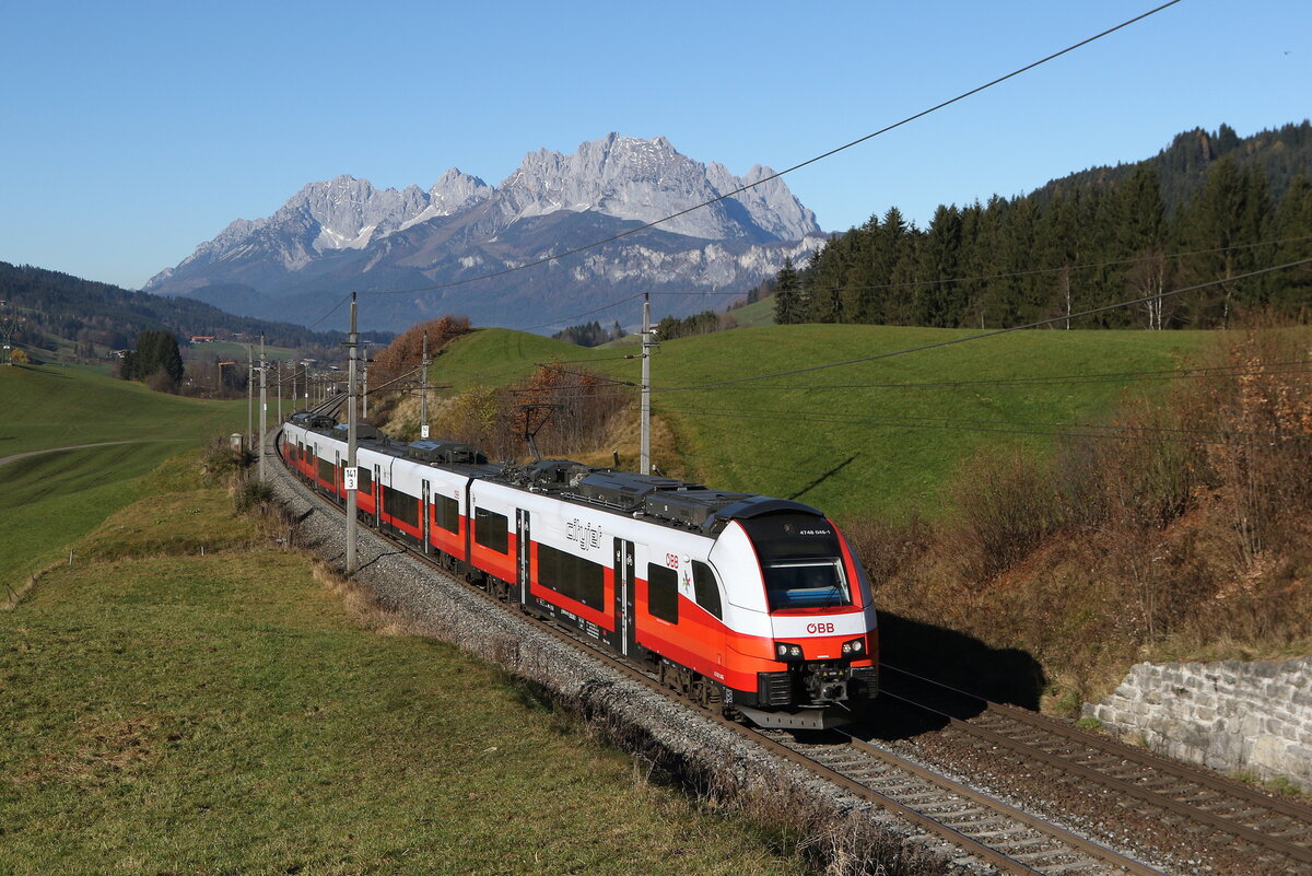 4748 046 aus St. Johann kommend am 8. November 2025 bei Fieberbrunn.