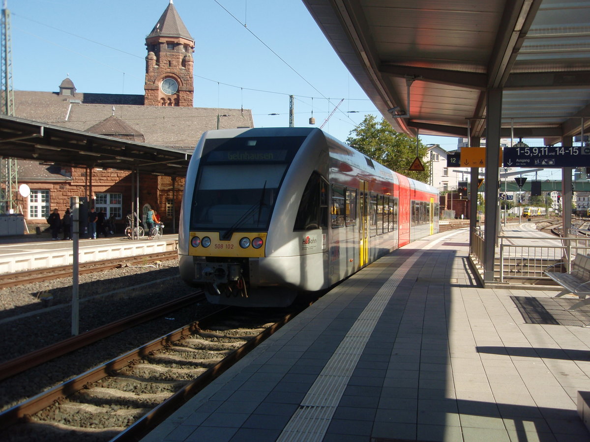 508 102 der Hessischen Landesbahn als RB nach Gelnhausen in Gieen. 21.09.2019