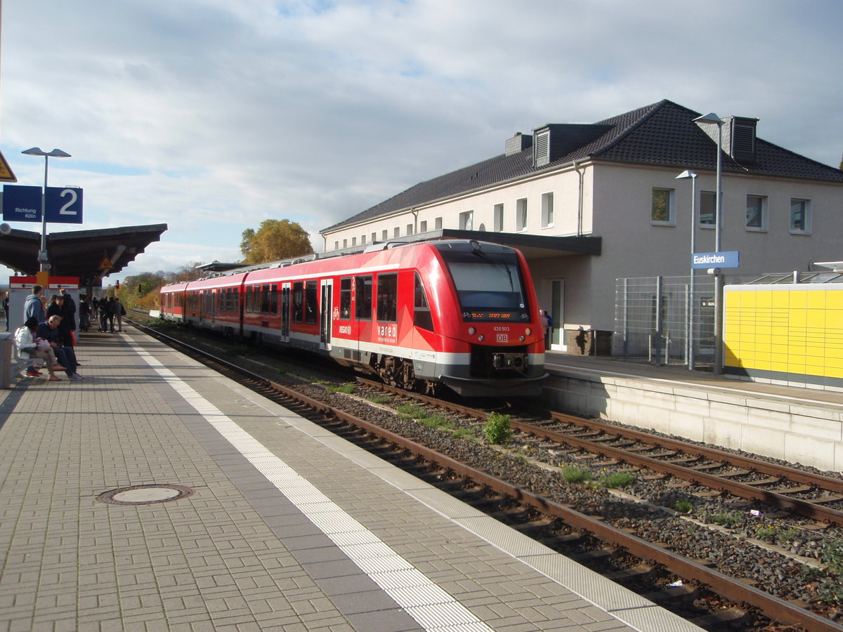 620 503 als RE 22 Kln Messe/Deutz - Trier Hbf in Euskirchen. 09.11.2019