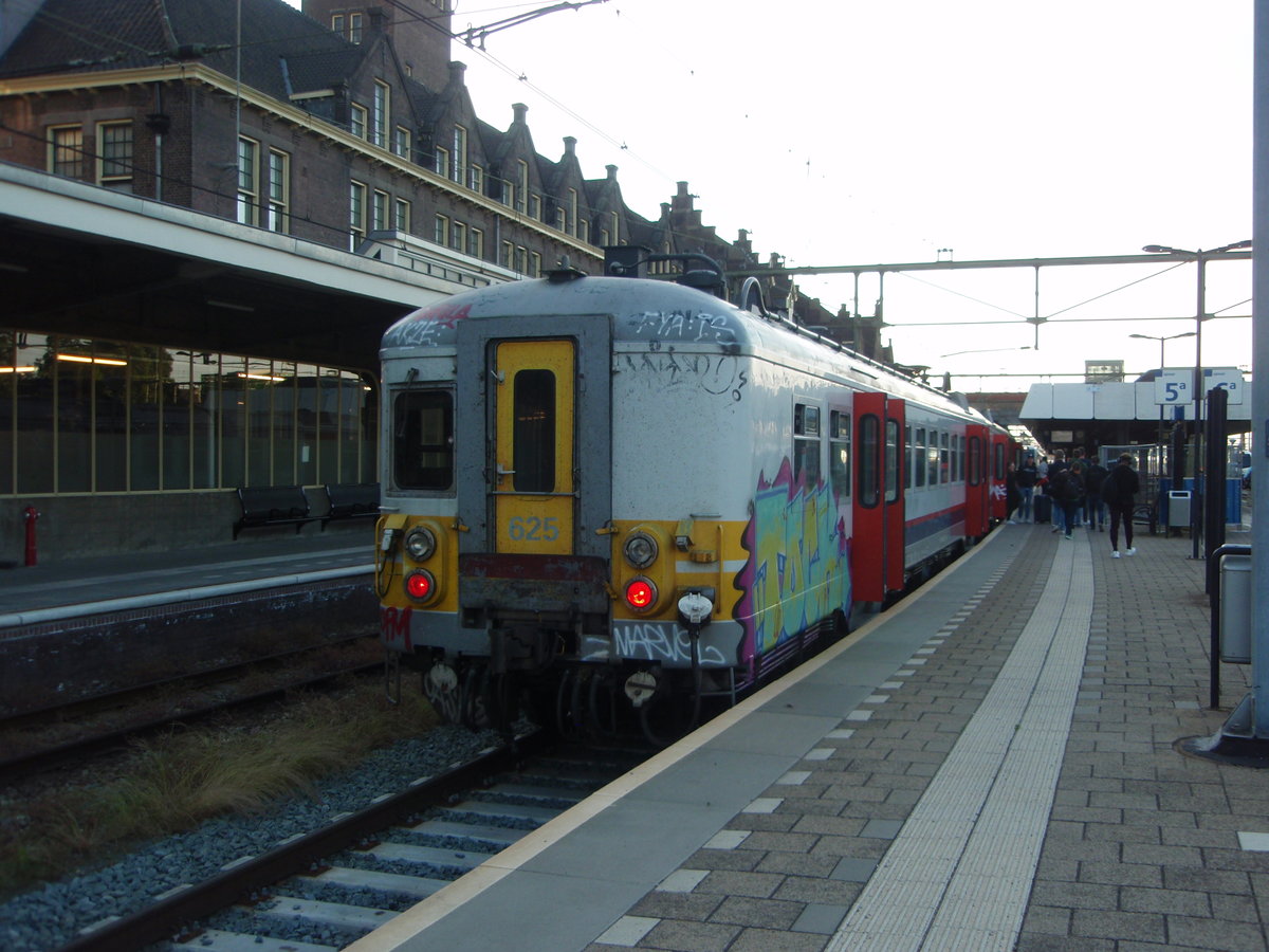 625 als L aus Lige-Guillemins in Maastricht. 31.05.2019