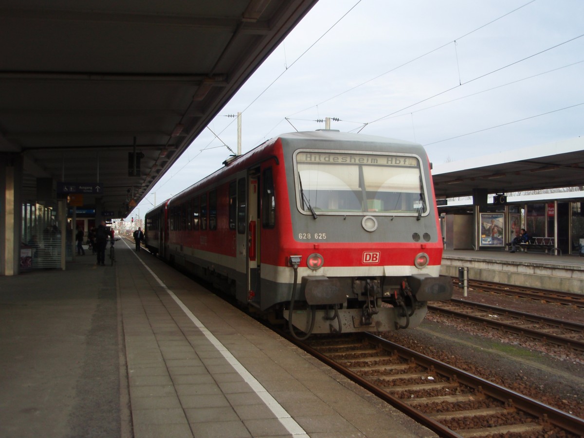 628 625 als RB nach Hildesheim Hbf in Braunschweig Hbf. 15.02.2014