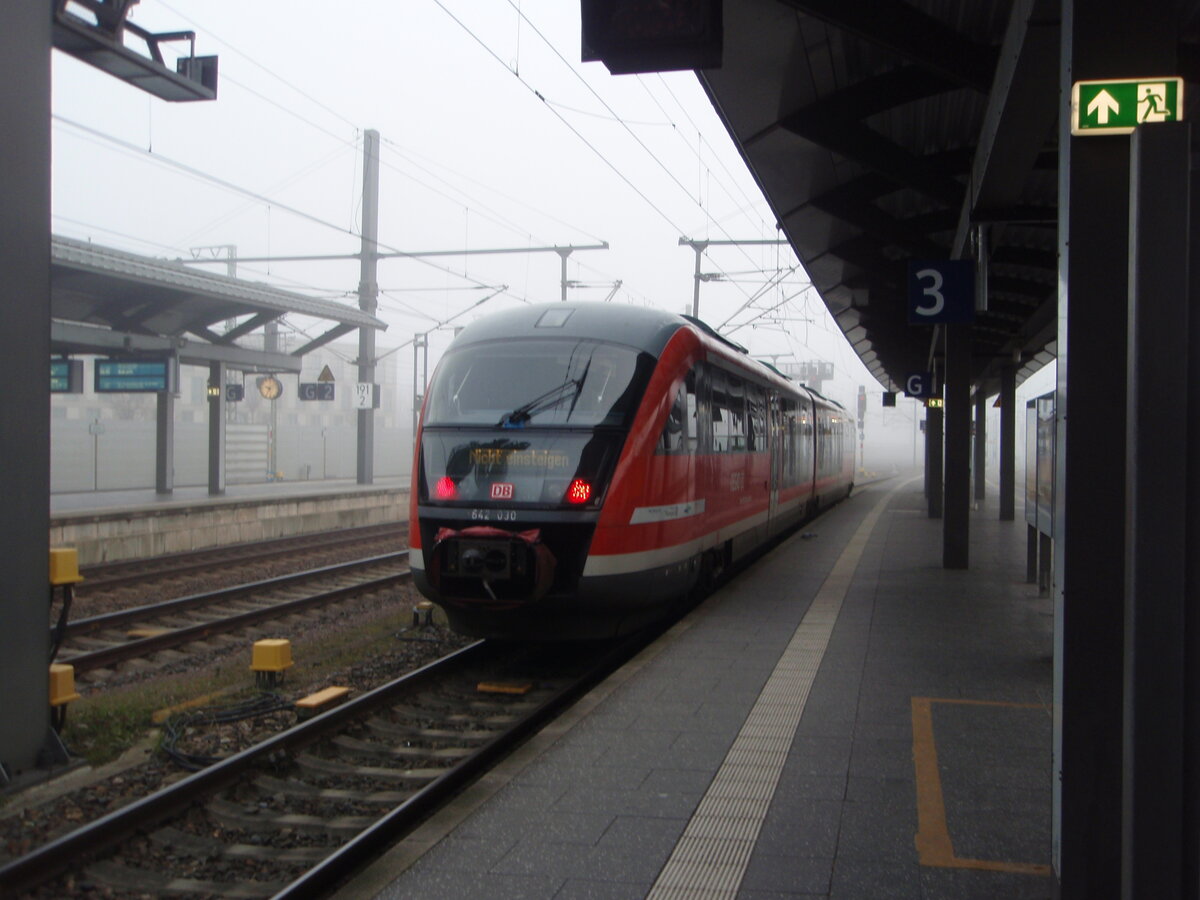 642 030 als RE 2 aus Kassel-Wilhelmshhe in Erfurt Hbf. 27.12.2024