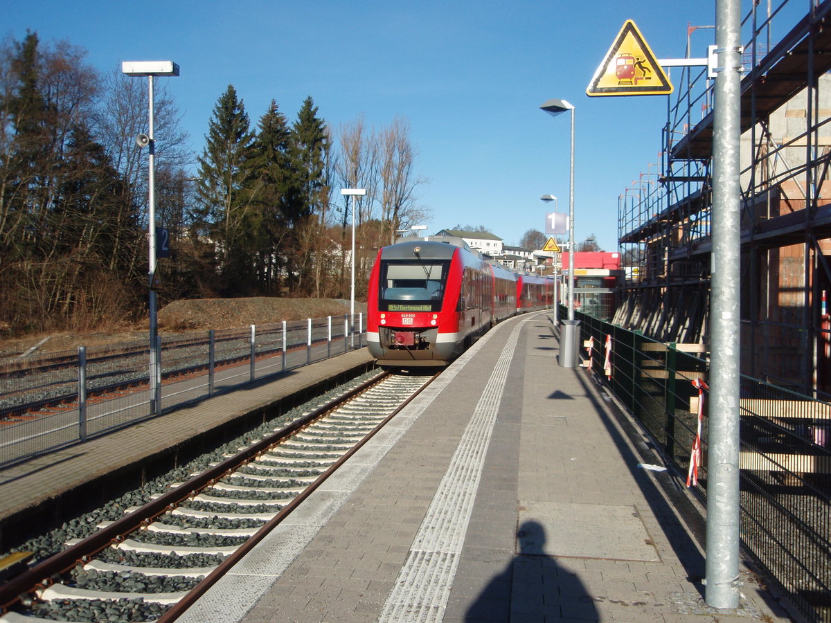 648 605 als RE 57 aus Dortmund Hbf in Winterberg (Westf.). 04.12.2016