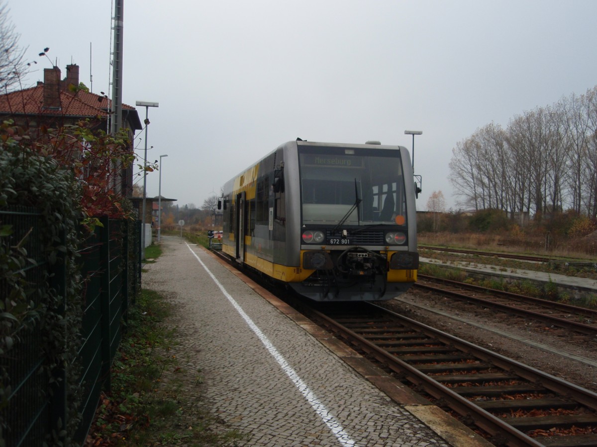 672 901 der Burgenlandbahn als RB 78 aus Merseburg in Querfurt. 16.11.2013