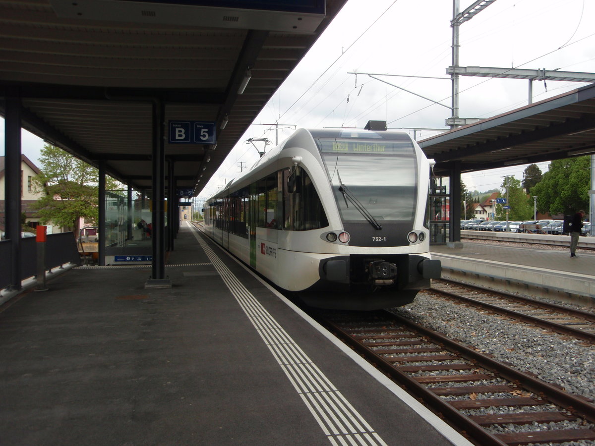 752-1 der Thurbo als S 30 nach Winterthur in Weinfelden. 06.05.2019