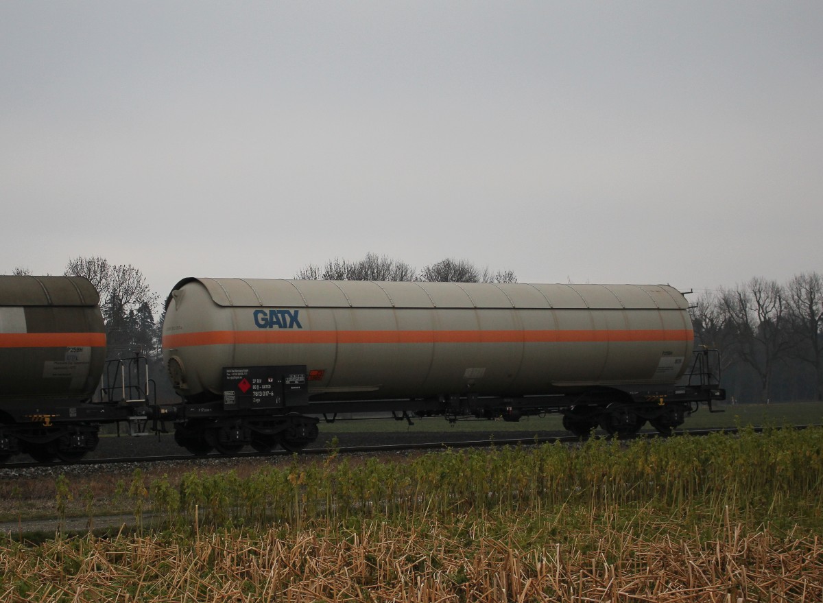 7813 017-6 (Zags) von  GATX  am 30. Dezember 2016 bei Heiligenstadt.