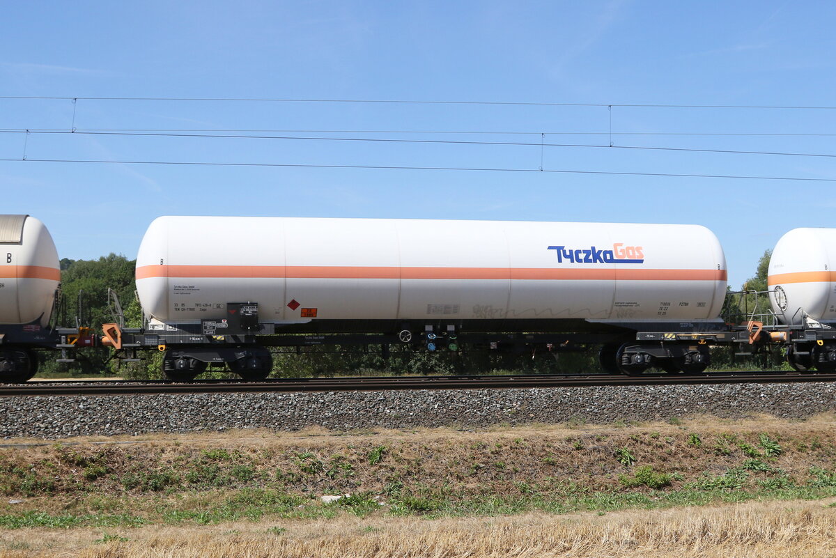 7813 426 (Zags) von  Tyczka-Gas  am 8. August 2022 bei Himmelstadt.