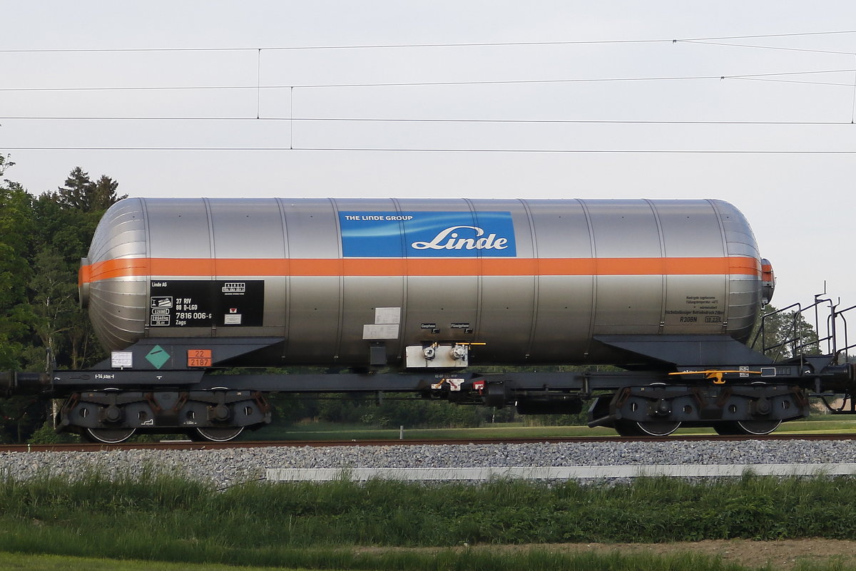 7816 008 (Zags) der  Linde AG  am 8. Mai 2018 bei Weisham.