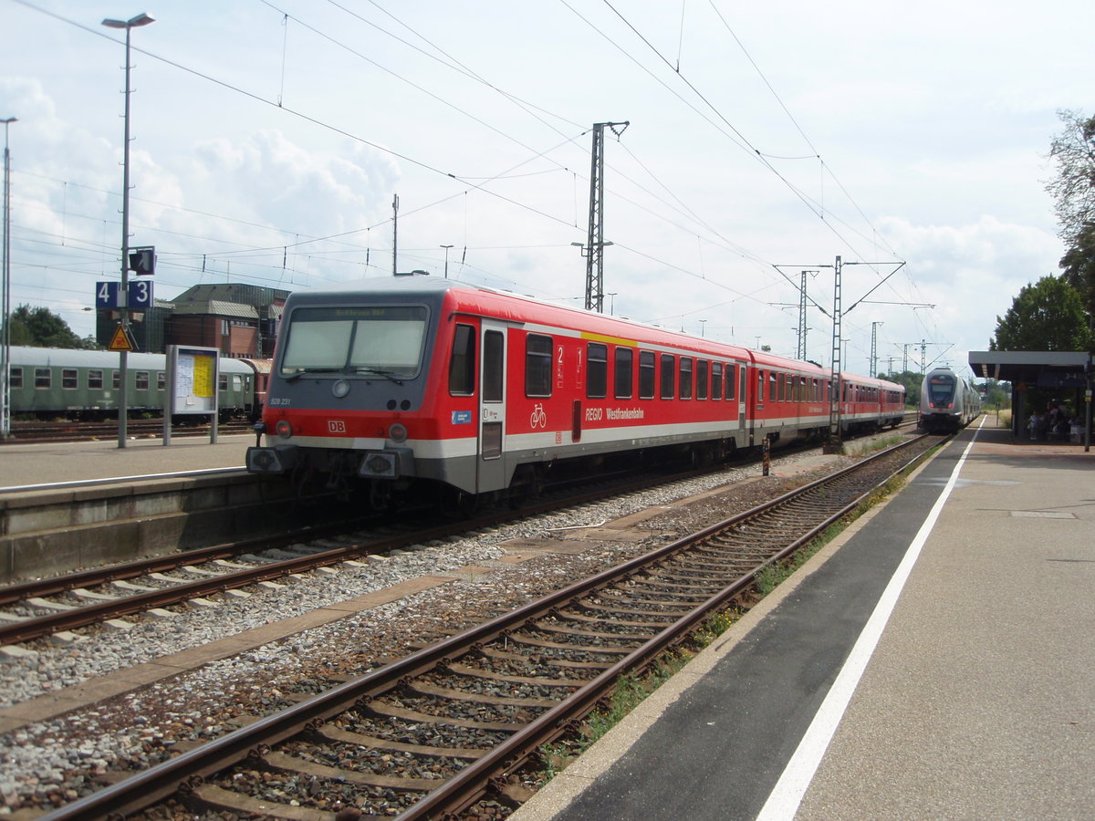 928 231 als RE nach Heilbronn Hbf in Crailsheim. 27.07.2019
