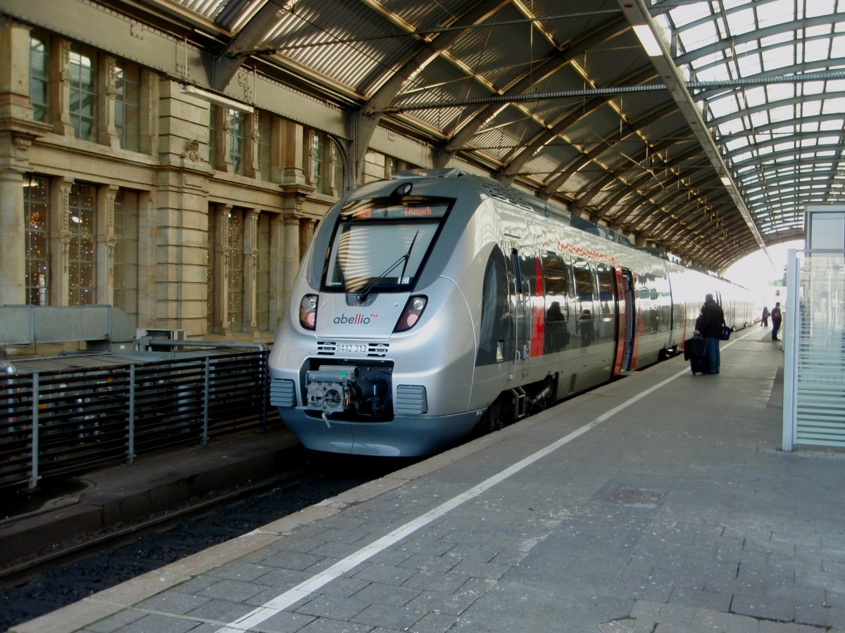 9442 313 der Abellio Rail Mitteldeutschland als RB 20 nach Eisenach in Halle (Saale) Hbf. 19.12.2015