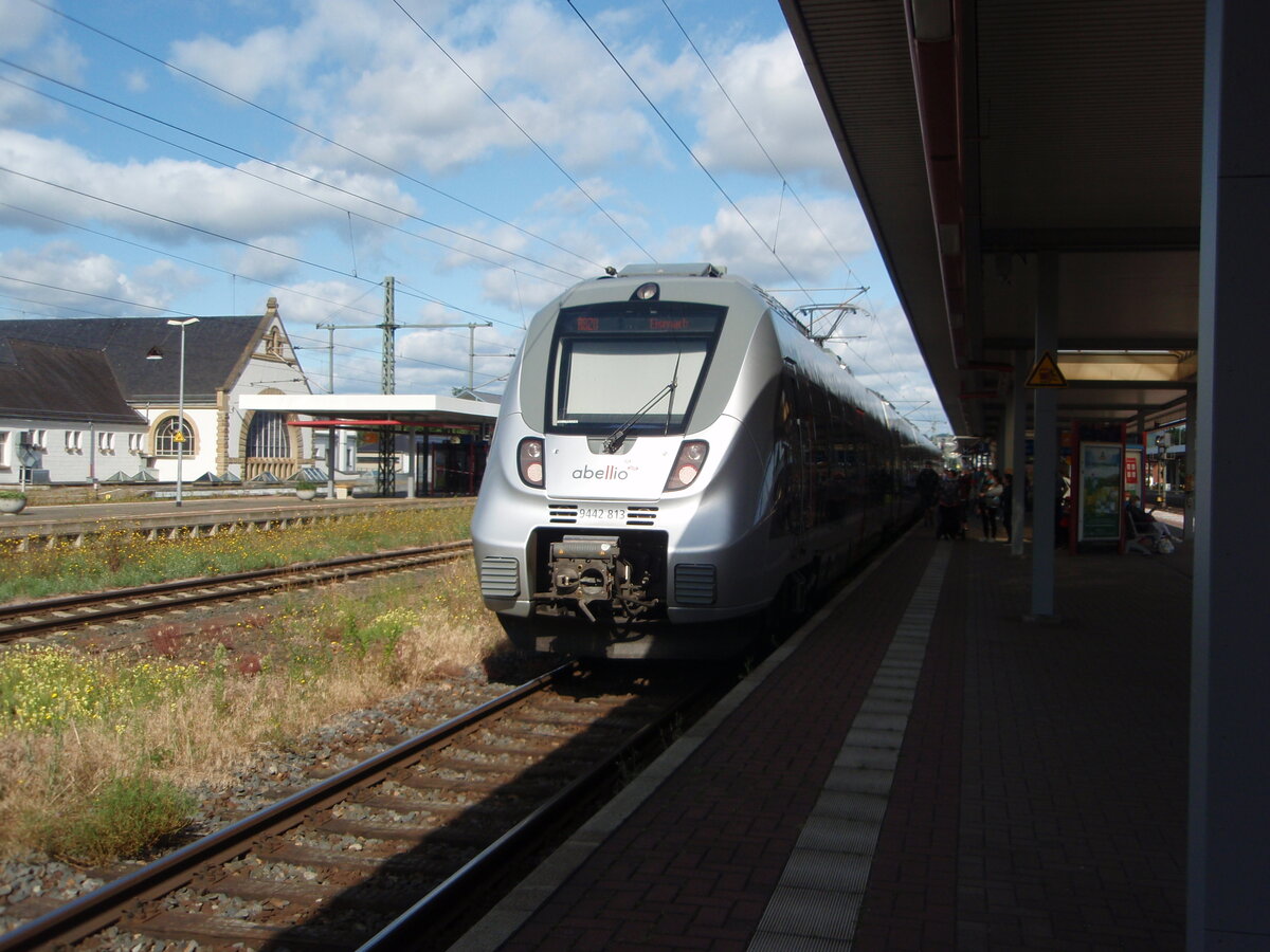 9442 813 der Abellio Rail Mitteldeutschland als RB 20 nach Leipzig Hbf in Eisenach. 31.07.2021