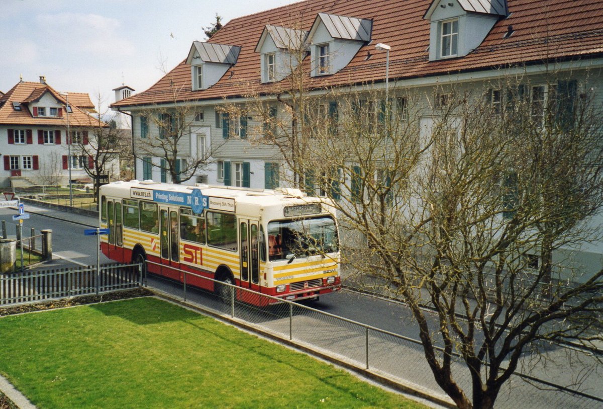 (AF 14) - Aus dem Archiv: STI Thun - Nr. 30/BE 419'030 - Volvo/R&J (ex SAT Thun Nr. 30) am 27. Mrz 2004 in Thun-Lerchenfeld, Langestrasse