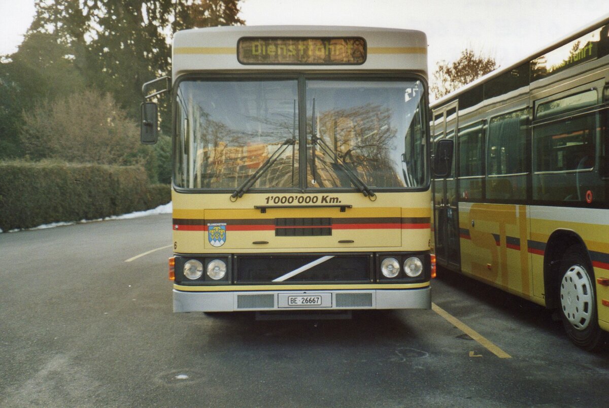 (AH 05) - Aus dem Archiv: STI Thun - Nr. 6/BE 26'667 - Volvo/FHS (ex TSG Blumenstein Nr. 6) am 13. Februar 2006 bei der Schifflndte Thun