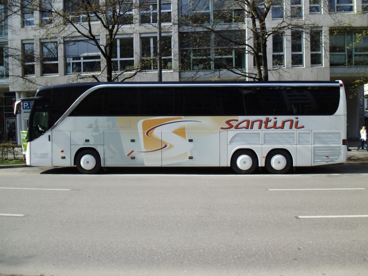 Aus Italien: Santini, Lucca - Setra S 415 HD am 26. Mrz 2014 in Mnchen (Aufnahme: Martin Beyer)