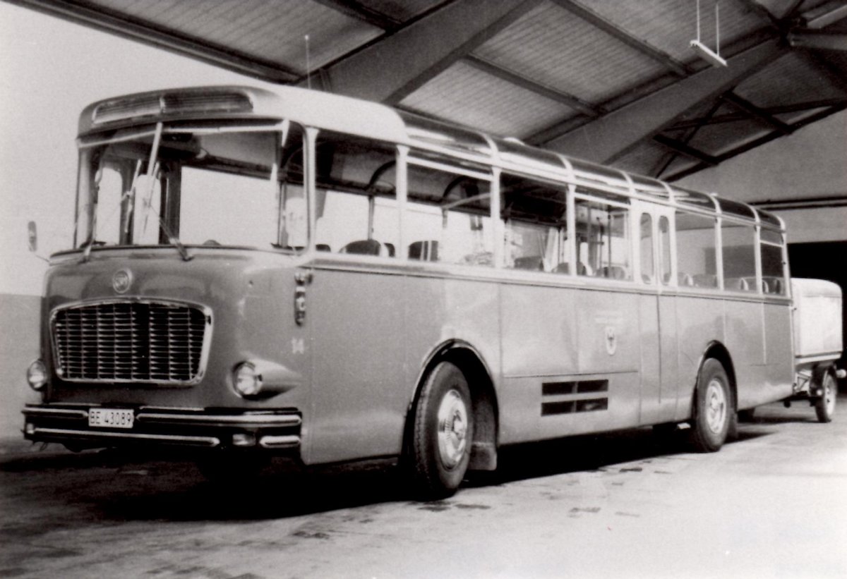 (AZiN 22) - Aus dem Archiv: AFA Adelboden - Nr. 14/BE 43'089 - FBW/Gangloff am 1. Juni 1974 im Autobahnhof Adelboden