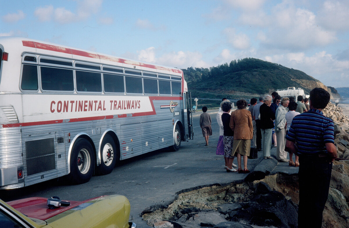 (D 048) - Aus dem Archiv: Continental Trailways - Nr. 25'588 - Eagle im Juni 1980 in California