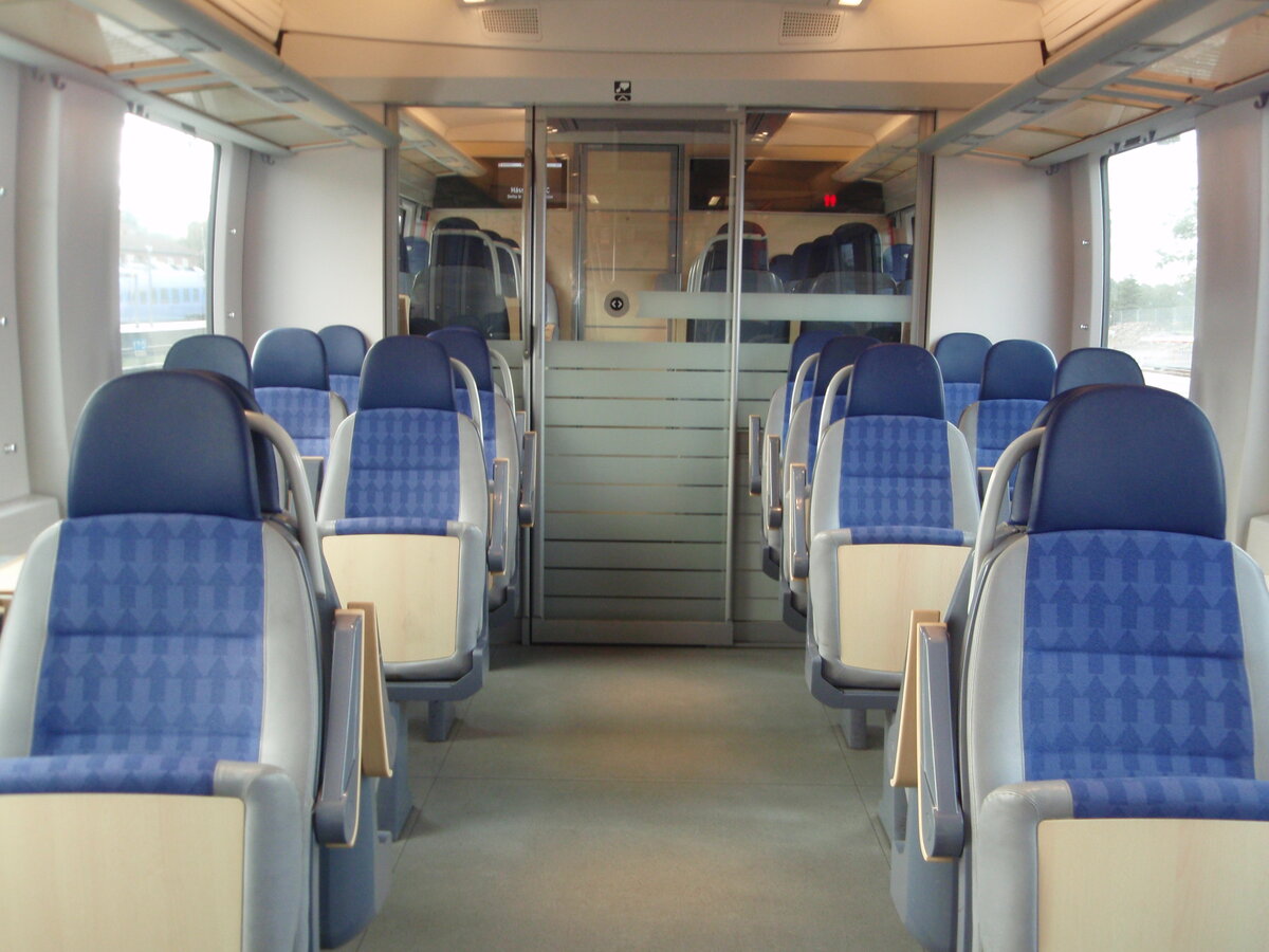 Der Innenraum eines X61 der Skånetrafiken. 30.09.2023