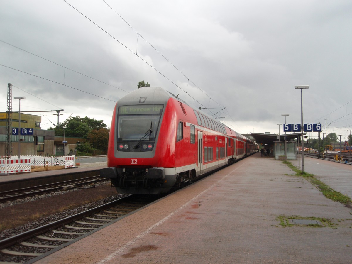 Ein Doppelstock Steuerwagen als RE Norddeich Mole - Hannover Hbf in Emden Hbf. 19.08.2014