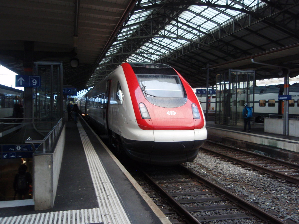 Ein RABDe 500 als IC nach Zrich HB in Lausanne. 09.05.2019