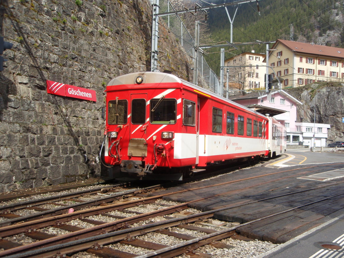 Ein Steuerwagen der Matterhorn-Gotthard-Bahn als R nach Andermatt in Gschenen. 04.05.2019