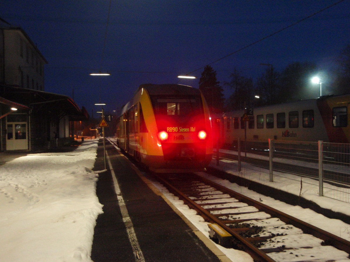 Ein VT 640 der Hessischen Landesbahn als RB 90 nach Siegen Hbf in Westerburg. 02.02.2019