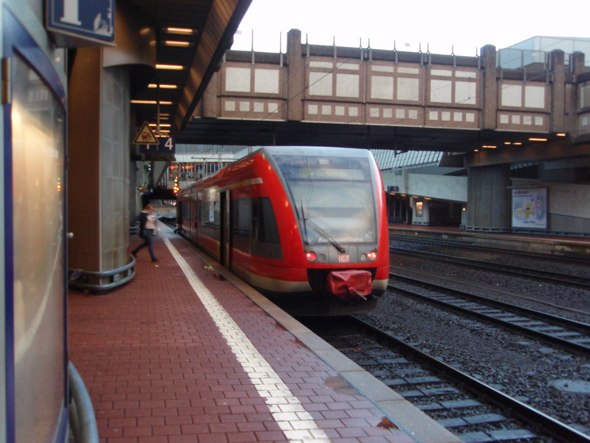 Ein VT 646 der Kurhessenbahn als RB 4 nach Korbach Hbf in Kassel-Wilhelmshhe. 22.12.2018