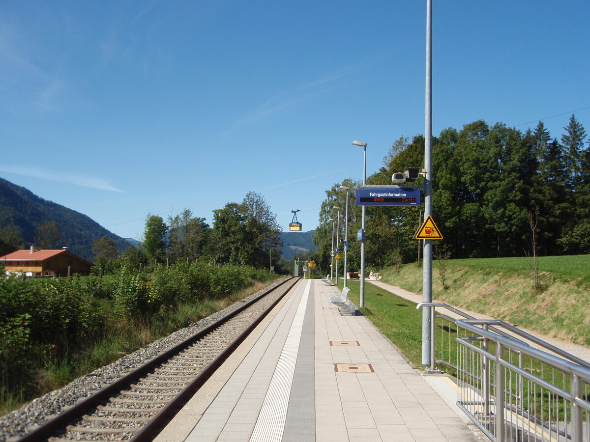Eine Grokabinenseilbahn der Wendelsteinbahn aus Wendelstein Bergstation nach Osterhofen Talstation. 23.09.2021