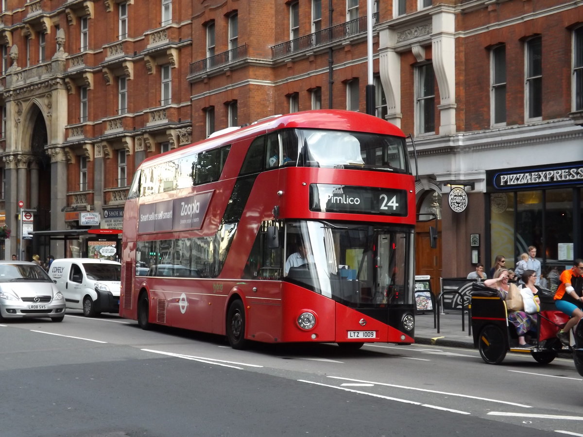 LTZ 1009
2013 Wright NBfL (New Bus for London)
Wright H40/22F
Metroline LT9
St James' Park Station, Victoria Street, London 27/6/2015