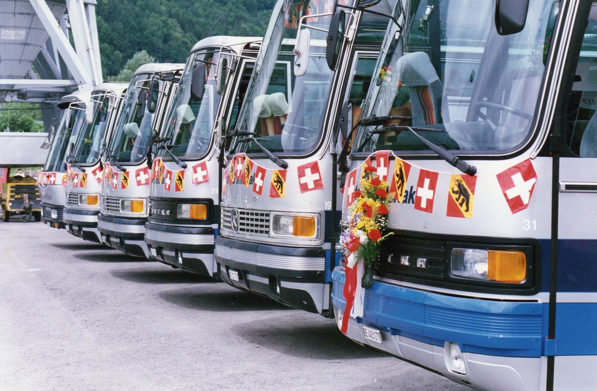 (MD117) - Aus dem Archiv: AAGI Interlaken - Nr. 31/BE 403'177 - Setra im Jahr 1987