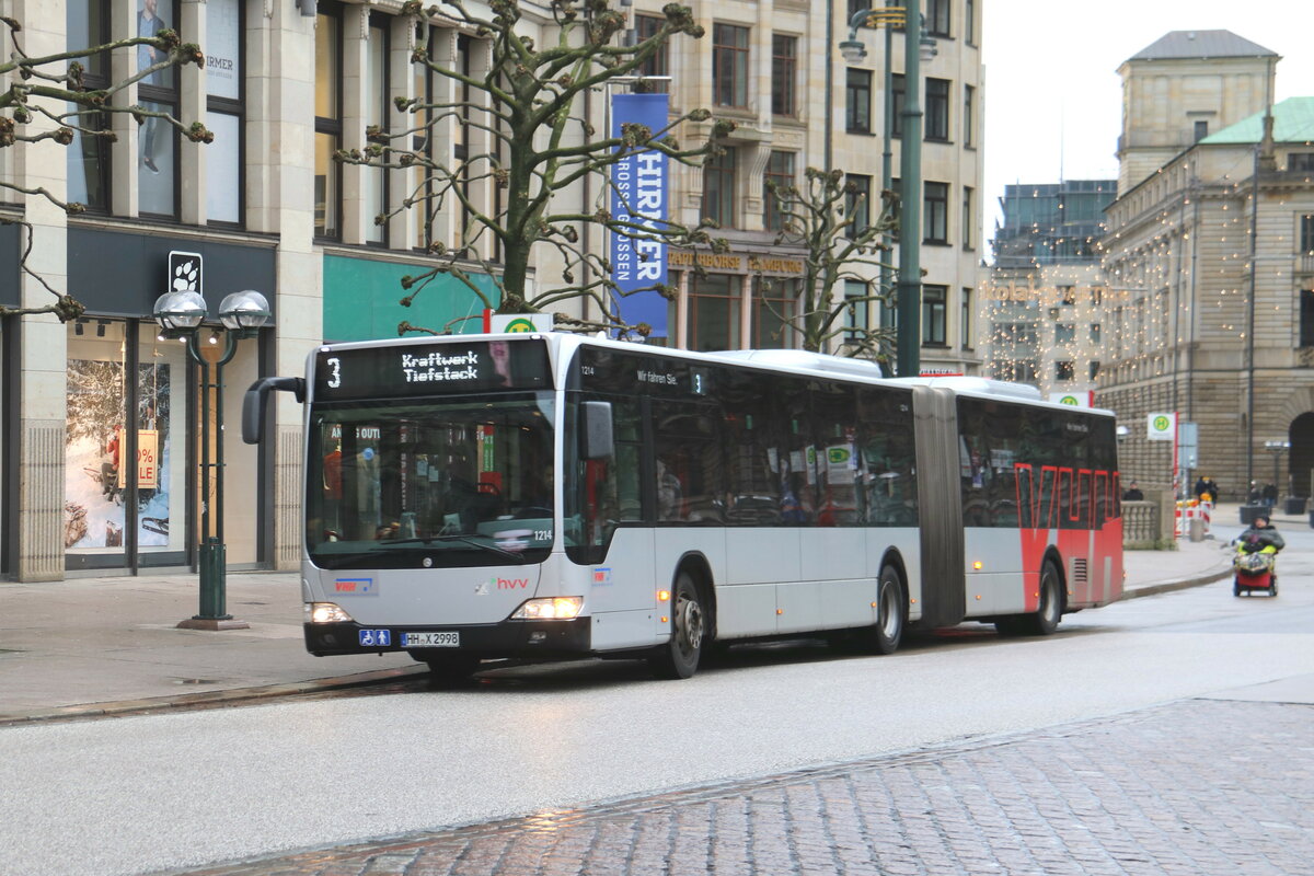 VHH Hamburg - Nr. 1214/HH-X 2998 - Mercedes am 30. Dezember 2023 in Hamburg (Aufnahme: Martin Beyer)