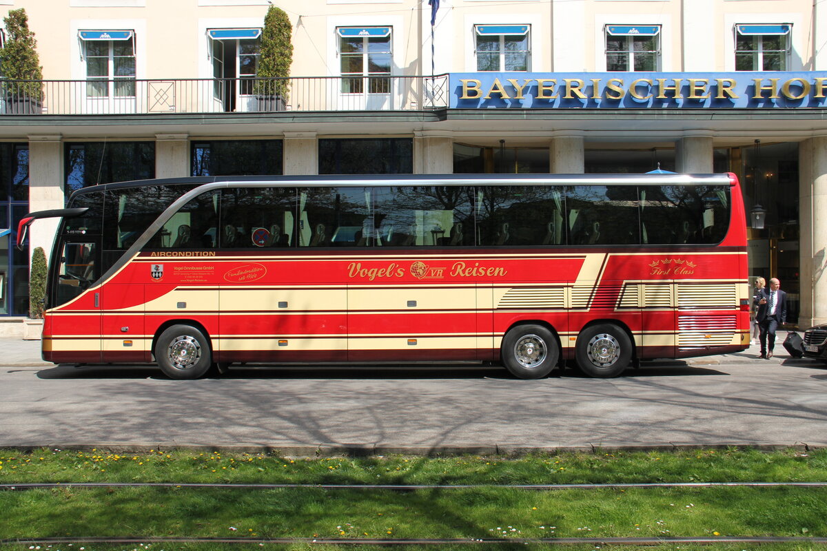 Vogel, Ismaning - Setra S 416 HDH am 20. April 2016 in Mnchen (Aufnahme: Martin Beyer)