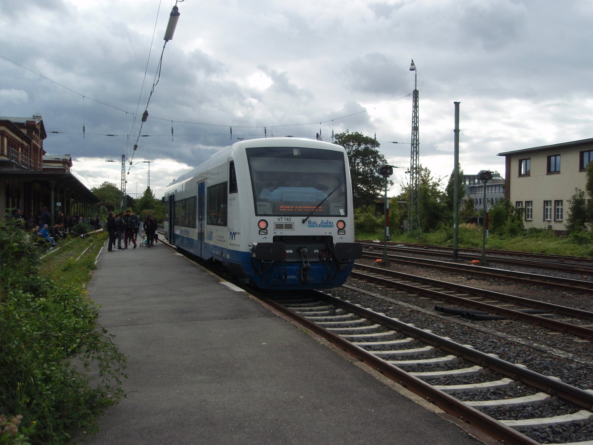 VT 743 der Rurtalbahn als RB 21 aus Linnich in Dren. 10.09.2017
