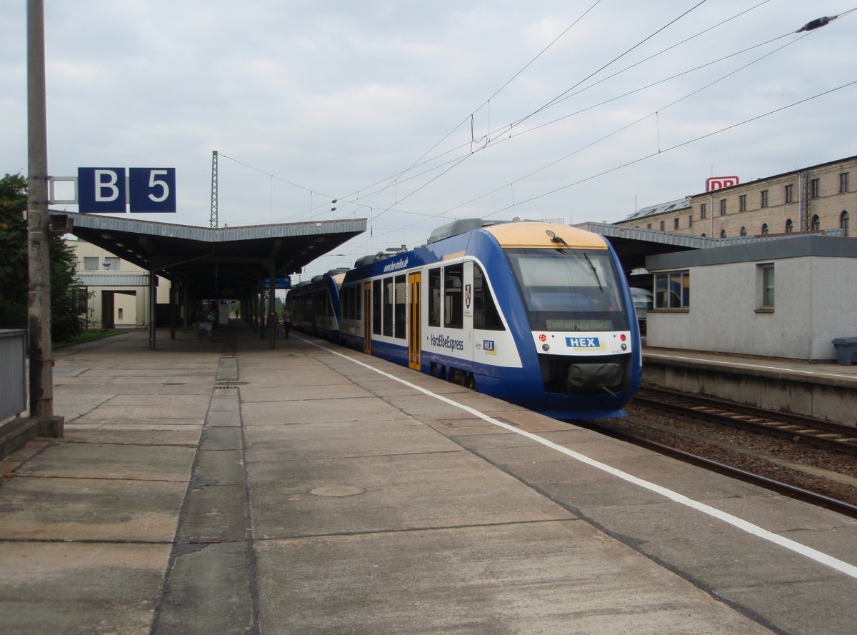 VT 873 der Veolia Verkehr Sachsen-Anhalt als HEX nach Blankenburg (Harz) in Magdeburg Hbf. 04.09.2014
