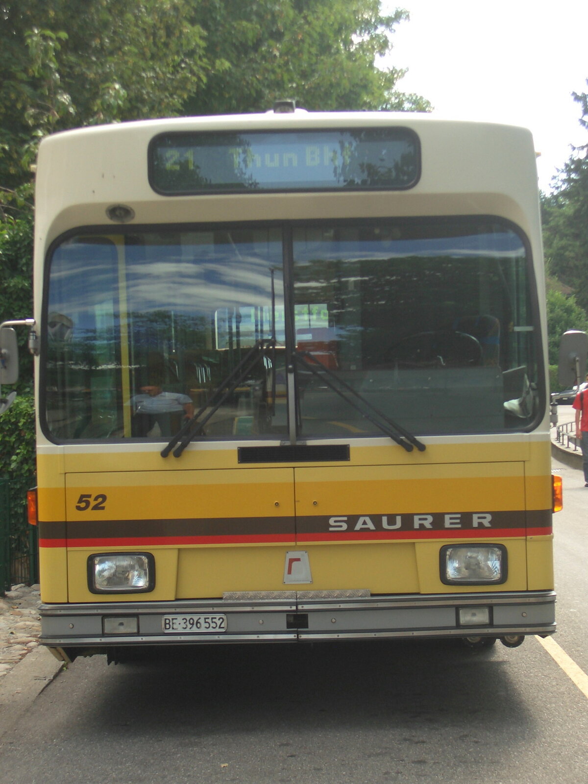 (MB-025) - Aus dem Archiv: STI Thun - Nr. 52/BE 396'552 - Saurer/R&J am 1. August 2006 bei der Schifflndte Thun