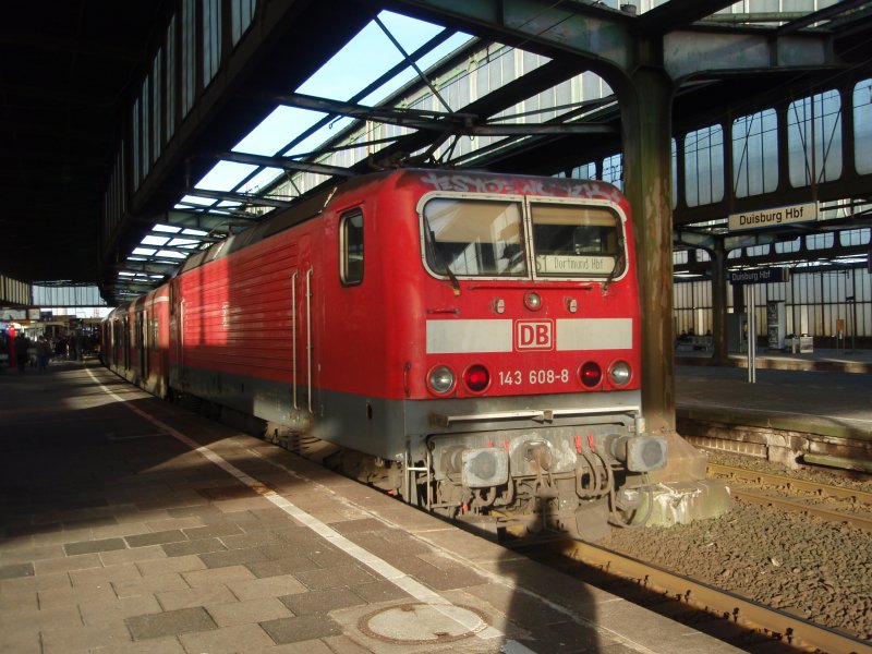 143 608 als S 1 Dsseldorf Hbf - Dortmund Hbf in Duisburg Hbf. 25.01.2009