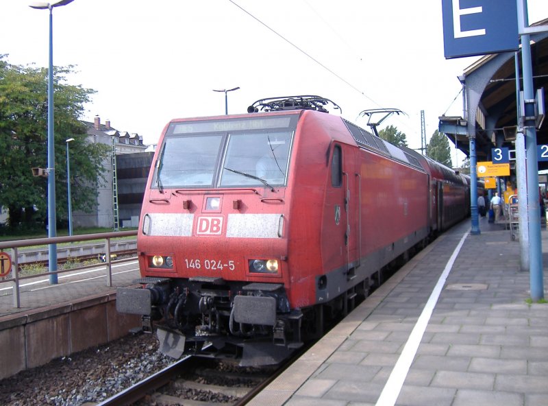 146 024 als RE 5 Emmerich - Koblenz Hbf in Bonn Hbf. 30.09.2006