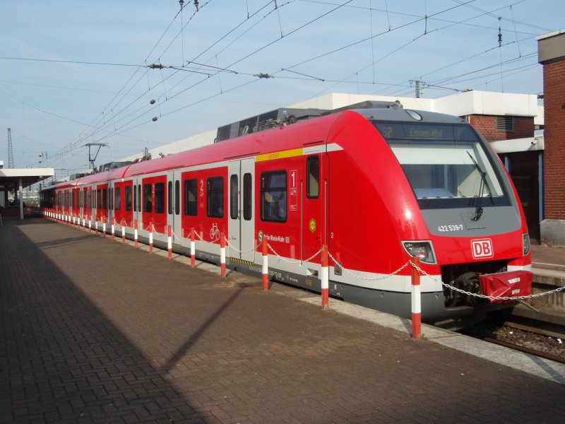 422 539 als S 2 nach Essen Hbf in Dortmund Hbf. 26.04.2009