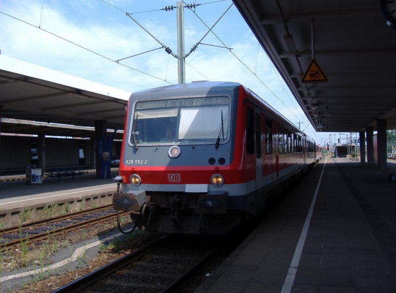628 552 als RB nach Goslar in Braunschweig Hbf. 20.07.2006