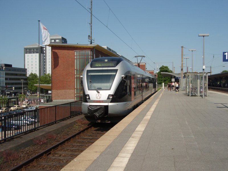 ET 22003-B der Abellio Rail NRW als RB 46 aus Gelsenkirchen Hbf in Bochum Hbf. 24.05.2009