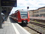 425 584 als RB nach Lauda in Wrzburg Hbf.