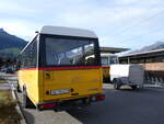 (268'010) - PostAuto Bern - BE 755'377/PID 5683 - Mercedes/Kuster am 12. Oktober 2024 beim Bahnhof Reichenbach