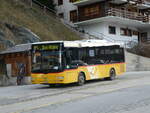 (244'133) - PostAuto Wallis - Nr. 28/VS 458'045 - MAN/Gppel (ex AAGU Altdorf Nr. 72; ex PostAuto Bern; ex PostAuto Bern Nr. 217; ex RBS Worblaufen Nr. 217) am 26. Dezember 2022 in St-Luc, Post