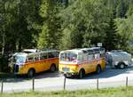 (255'059) - Schmid, Thrishaus - Nr. 3/BE 26'760 - Saurer/Gangloff (ex Geiger, Adelboden Nr. 3) + Nr. 9/BE 26'105 - Saurer/R&J (ex Geiger, Adelboden Nr. 9) am 10. September 2023 in Kiental, Tschingelsee